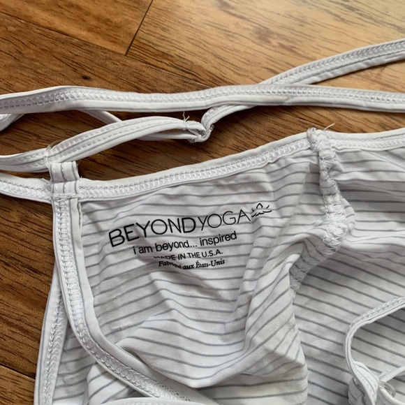 NWOT Beyond Yoga tank top - Picture 5 of 5